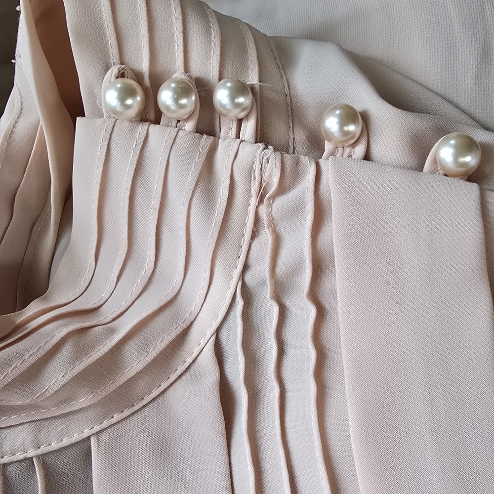 Chaus | Blush Pink Pleated Blouse Size 6 - Picture 5 of 8